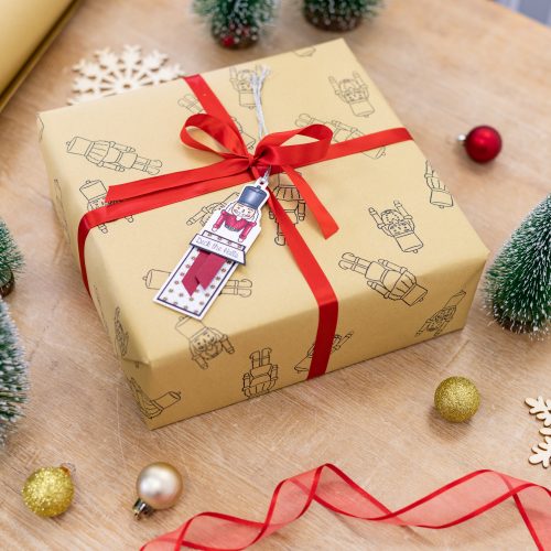 How to craft your own Christmas gift wrap