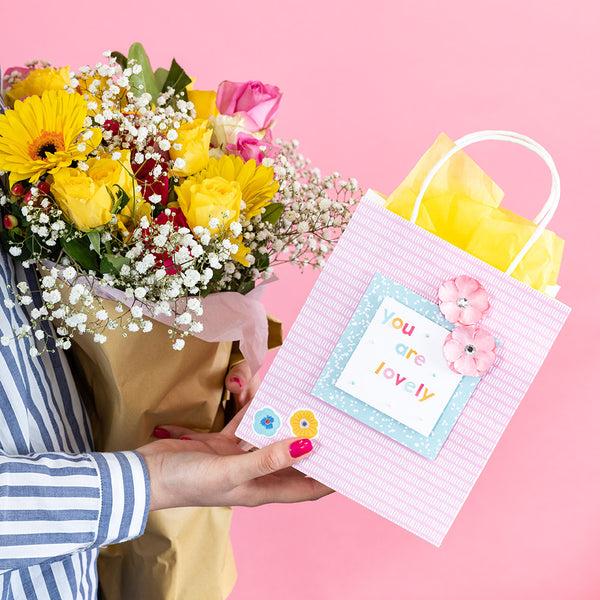 Violet Studios Gift Bag Kit - Rainbow Blooms